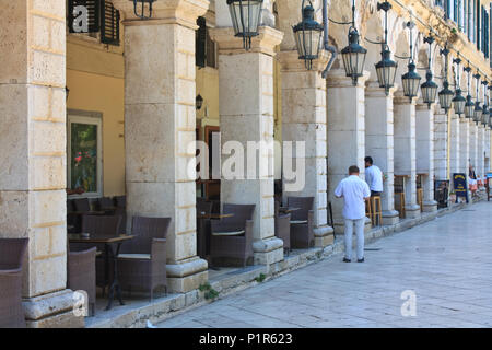 Alte Liston Promenade in der Stadt Korfu in Griechenland Stockfoto