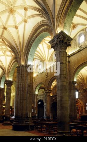 Spanien - ARAGON - Jacetania (Kreis) - huesca. Jaca; Catedral románica (siglo XI); nave Central desde una lateral. Stockfoto