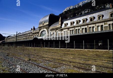 Spanien - ARAGON - Jacetania (Bezirk). Estación de Ferrocarril de Figueres (MODERNISTA). Stockfoto