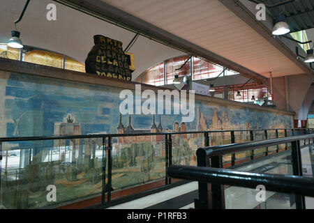 Mercado de la Cebada - cebada Markt in Madrid, Spanien Stockfoto