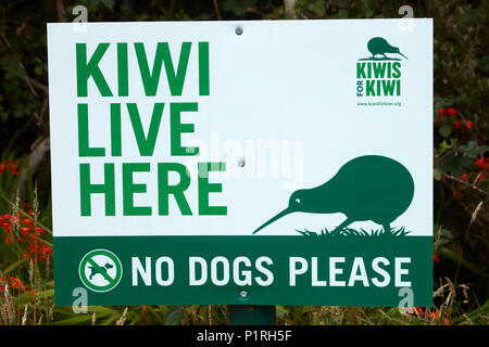 Kiwi Warnschild, Okarito, West Coast, South Island, Neuseeland Stockfoto