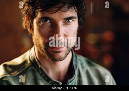 Original Film Titel: HERRIN VON GEWÜRZEN. Englischer Titel: HERRIN VON GEWÜRZEN. Regisseur: PAUL MAYEDA BERGES. Jahr: 2005. Stars: DYLAN MCDERMOTT. Credit: BALLE BILDER/CAPITOL FILMS/GENIALE FILM PARTHNERS/Album Stockfoto