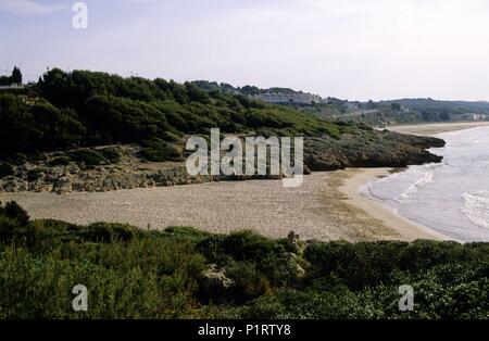 Spanien - Katalonien - Tarragonès (Kreis) - TARRAGONA. Tarragona playa / Platja dels Capellans. Stockfoto