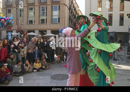 Representación artistica de Navidad en Avenida de la Catedral. Stockfoto