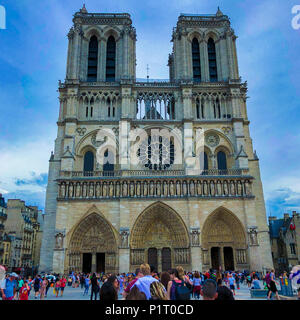Paris, Frankreich. 28 Mai, 2018. Die Kathedrale Notre Dame de Paris ist auf dem Bild zu sehen. Credit: Alexander Pohl/Pacific Press/Alamy leben Nachrichten