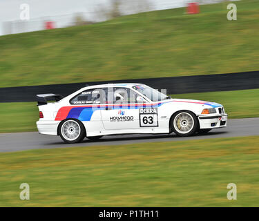 Douglas Simmen, Rowland Jones, BMW M3 E36, offene Serie, CSCC, Snetterton Rennstrecke, Snetterton, Norfolk, England, Samstag, 7. April 2018. Stockfoto