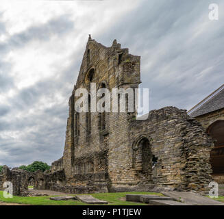 Die alte Querschiff antiken Ruinen Kilwinning Abbey Schottland Gedanken rund um 1160 zu datieren. Stockfoto