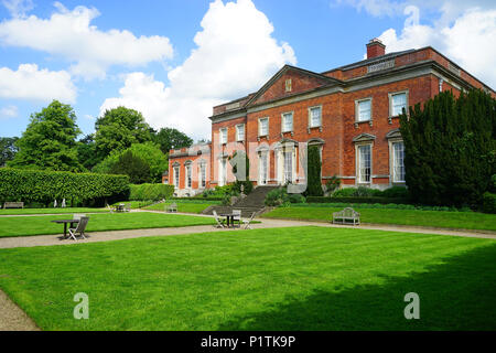 Kelmarsh Hall gesehen von der hinteren Terrasse Stockfoto