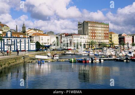 Spanien - Galicien - Rías Altas - A CORUÑA. El Ferrol, Puerto y Casas Con galerías; Rías Altas. Stockfoto