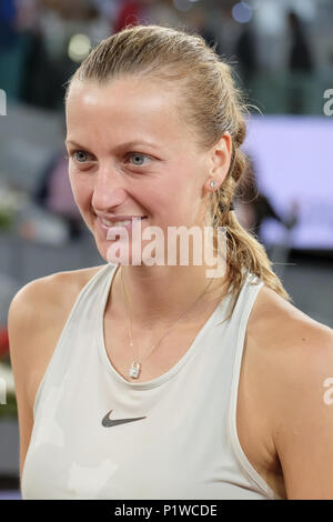 Petra Kvitova der tschechischen Republik nach ihren drei - Sieg gegen Kiki Bertens der Niederlande in der Endrunde der Frauen während der Tag acht der Mutua Madrid Open Tennisturnier auf dem Caja Magica in Madrid, Spanien. Mit: Petra Kvitova Wo: Madrid, Gemeinschaft von Madrid, Spanien Wann: 12. Mai 2018 Credit: Oscar Gonzalez/WENN.com Stockfoto