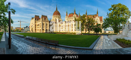 Die Budapester Parlament Gebäude ist der drittgrößte Parlamentsgebäude der Welt. Stockfoto