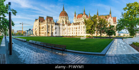 Die Budapester Parlament Gebäude ist der drittgrößte Parlamentsgebäude der Welt. Stockfoto