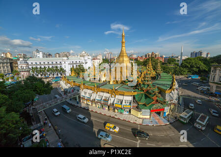 Yangon, Myanmar - September 29, 2016: Sule Pagode buddhistischen Tempel in Yangon, Myanmar Stockfoto