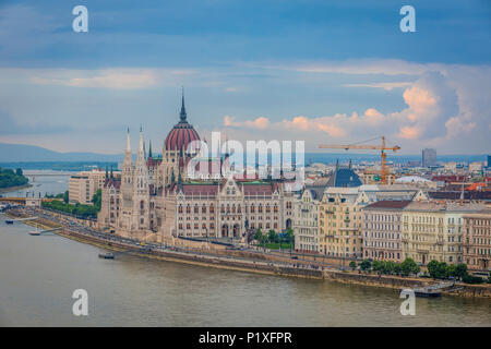 Die Budapester Parlament Gebäude ist der drittgrößte Parlamentsgebäude der Welt. Stockfoto