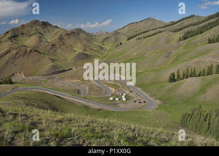 Kasachische Jurten in der Nähe von Sayram See, Xinjiang, China Stockfoto