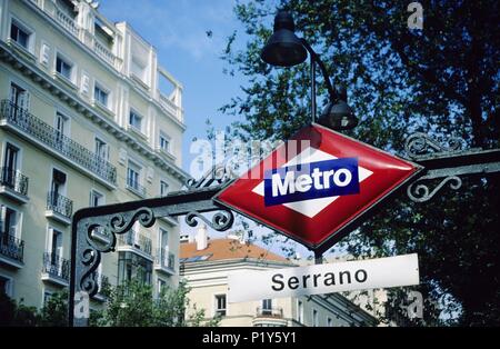 Die (Barrio de) Salamanca und errano' U-Bahn (U-Bahn) Station. Stockfoto