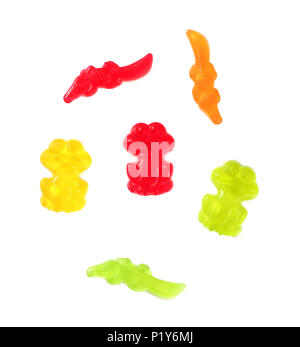 Bunte Gummibärchen Bonbons in der Form von Tieren auf weißem Hintergrund Stockfoto