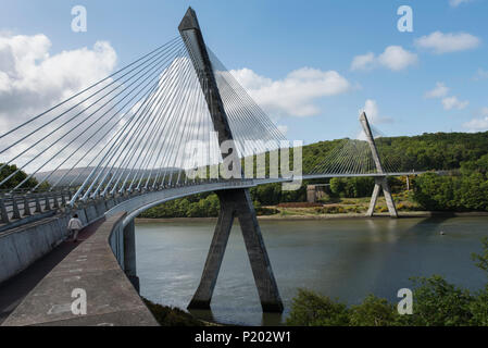 Pont de Térénez (terenez Brücke) über den Fluss Aulne, Finistère, Bretagne, Frankreich. Stockfoto