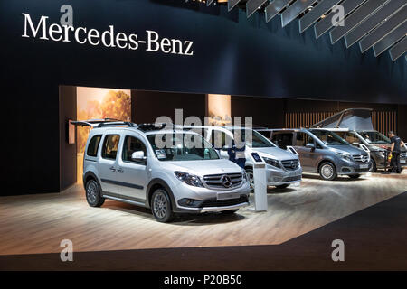 Brüssel - 19 Jan, 2017: Reihe von Mercedes Nutzfahrzeuge auf dem Automobil-Salon in Brüssel vorgestellt. Stockfoto