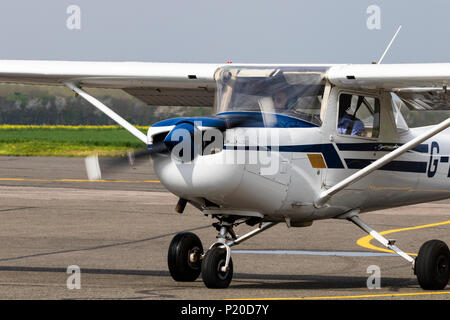 Reims Cessna F152 G-BLZP Stockfoto