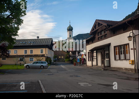 Oberammerga, Deutschland, Blick auf die Pfarrkirche St. Peter und Paul Stockfoto
