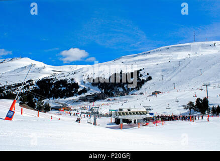 Andorra, Pyrenäen, Skipisten in Grau Roig Stockfoto