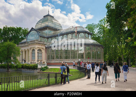 Madrid Retiro Park, Blick auf den Palacio Cristal im Zentrum des Parque del Retiro in Madrid, Spanien. Stockfoto