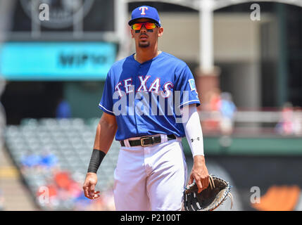 10.Juni 2018: Texas Rangers first baseman Ronald Guzman #67 während ein MLB Spiel zwischen den Houston Astros und der Texas Rangers bei Globe Life Park in Arlington, TX Houston Texas 8-7 besiegte Albert Pena/CSM Stockfoto