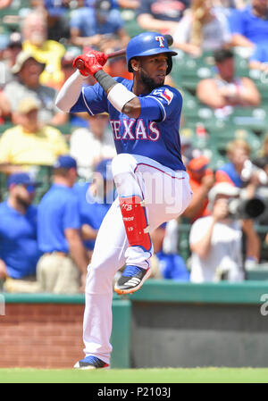 10.Juni 2018: Texas Rangers shortstop Jurickson Profar #19 während ein MLB Spiel zwischen den Houston Astros und der Texas Rangers bei Globe Life Park in Arlington, TX Houston Texas 8-7 besiegte Albert Pena/CSM Stockfoto