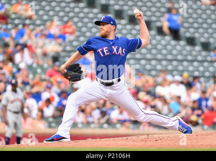 10.Juni 2018: Texas Rangers Entlastung Krug Jake Diekmann #41 während ein MLB Spiel zwischen den Houston Astros und der Texas Rangers bei Globe Life Park in Arlington, TX Houston Texas 8-7 besiegte Albert Pena/CSM Stockfoto