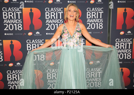 Die Royal Albert Hall, London, Großbritannien, 13. Juni 2018, Classic FM Moderatorin Charlotte Hawkins an der klassischen Brits Awards 2018, klassische Brits Awards 2018 in der Royal Albert Hall in London, © Richard Soans/Alamy leben Nachrichten Stockfoto