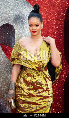 LONDON, ENGLAND - 13. Juni: Rihanna besucht die "Ocean's 8 'UK Premiere im Cineworld Leicester Square am 13. Juni in London, England 2018 statt. Credit: Gary Mitchell, GMP-Media/Alamy leben Nachrichten Stockfoto