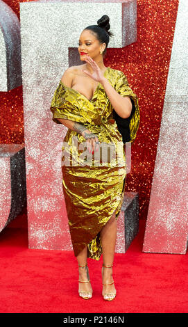 LONDON, ENGLAND - 13. Juni: Rihanna besucht die "Ocean's 8 'UK Premiere im Cineworld Leicester Square am 13. Juni in London, England 2018 statt. Credit: Gary Mitchell, GMP-Media/Alamy leben Nachrichten Stockfoto