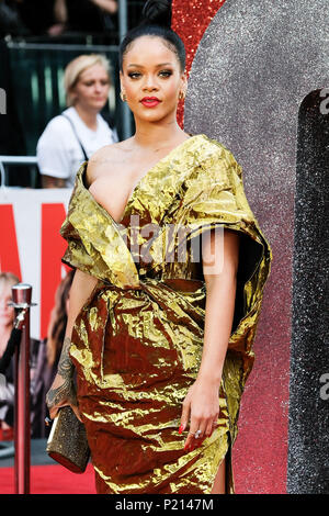 London, Großbritannien. 13. Juni 2018. Rihanna auf europäischer Premiere von Ocean's 8 am Mittwoch, dem 13. Juni 2018 im Cineworld Leicester Square, London statt. Im Bild: Rihanna. Bild von Julie Edwards. Credit: Julie Edwards/Alamy leben Nachrichten Stockfoto