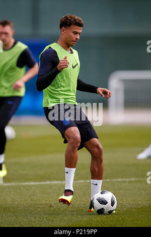 Zelenogorsk, Russland. 13. Juni 2018. Dele Alli von England während einer England Training bei Stadion Spartak Zelenogorsk am 13. Juni 2018 in Zelenogorsk, Sankt Petersburg, Russland. Credit: PHC Images/Alamy leben Nachrichten Stockfoto