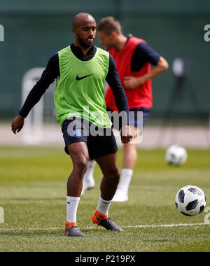 Zelenogorsk, Russland. 13. Juni 2018. Fabian Delph von England während einer England Training bei Stadion Spartak Zelenogorsk am 13. Juni 2018 in Zelenogorsk, Sankt Petersburg, Russland. Credit: PHC Images/Alamy leben Nachrichten Stockfoto