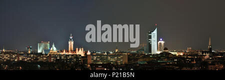 Skyline Leipzig in Deutschland in der Nacht - bundesverwaltungsgericht - Universität und andere historische Gebäude für Besichtigungen und besuchen Stockfoto