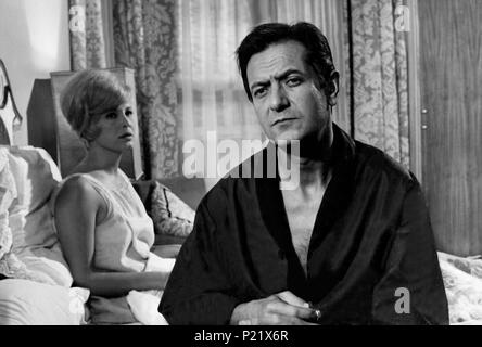 Original Film Titel: MUERE UNA MUJER. Englischer Titel: MUERE UNA MUJER. Regisseur: MARIO CAMUS. Jahr: 1965. Stars: ALBERTO CLOSAS. Stockfoto