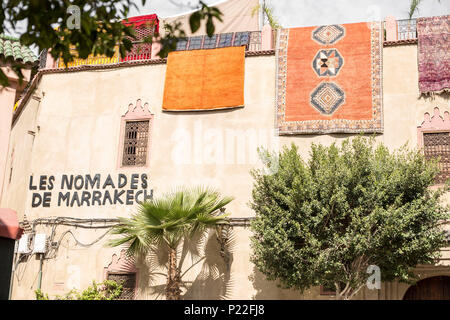 Marokko, Marrakesch, Teppich Shop 'Les Nomades de Marrakech", Fassade, Teppiche Stockfoto