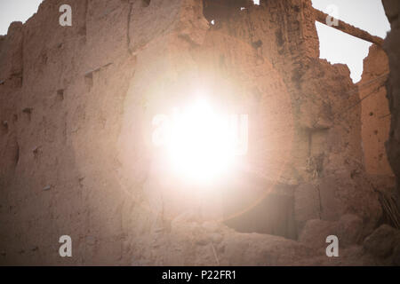 Marokko, eingestürzt Kasbah in der Nähe von Agdz Stockfoto