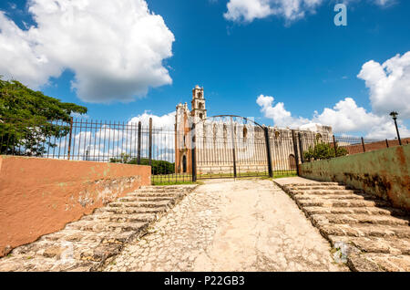 Parroquia de Nuestra Señora de la Asunción Kirche im Dorf Tecoh in Yucatan Mexiko Stockfoto