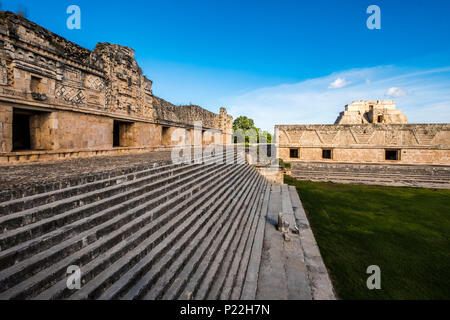 Alten Maya Ruinen, Nonnenkloster Viereck, Uxmal Archäologische Stätte, Yucatan, Mexiko Stockfoto
