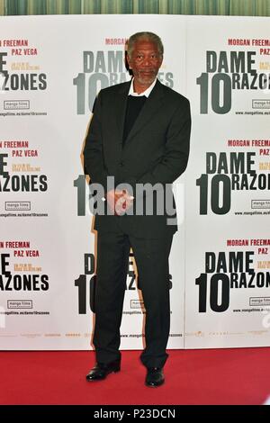 03 / 04 / 2007; Cine Alexandra, Barcelona, Morgan Freeman y el Regisseur Brad Silberling en la Premiere Europea del Film 'Dame 10 razones' - '10 Punkte oder weniger'. Stockfoto