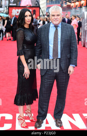 Gary Ross (rechts) und die Teilnahme an der Europäischen Ozeane 8, bei der cineworld in Leicester Square, London Stockfoto