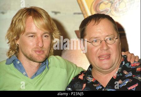 19 / 05 / 2006; Barcelona, Spanien. Regisseur John LASSETER und Schauspieler Owen Wilson (Lightning McQueen's Stimme) an der "Cars" Europäische Premiere, der letzte Disney/Pixar Produktion, im Hotel Künste gehalten Stockfoto