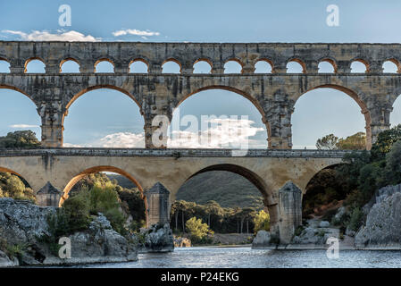 Pont du Gard, Languedoc-Roussillon, Gard, Provence, Südfrankreich, Frankreich, das römische Aquädukt Pont du Gard, UNESCO Weltkulturerbe Stockfoto
