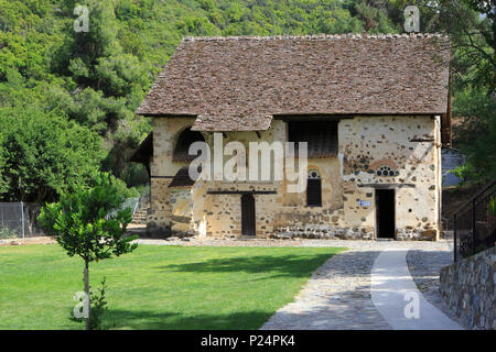 Die aus dem 11. Jahrhundert Kirche St. Nikolaus der Dach (Agios Nikolaos Tis Stegis), einem UNESCO-Weltkulturerbe in Kakopetria, Zypern Stockfoto