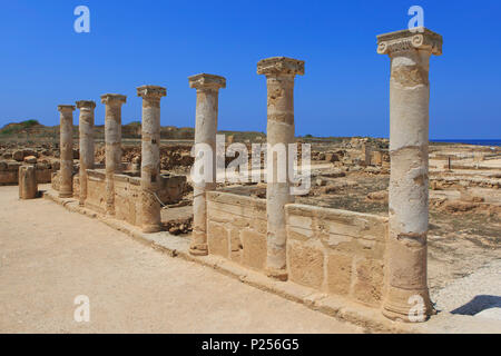 Kolonnade am Haus des Theseus im Archäologischen Park in Paphos Paphos, Zypern Stockfoto