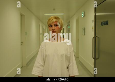 Original Film Titel: In 3 TAGEN BIST DU TOT. Englischer Titel: TOTE IN DREI TAGEN. Film Regie: Andreas Prochaska. Jahr: 2006. Stars: SABRINA REITER. Credit: Allegro Film/Album Stockfoto