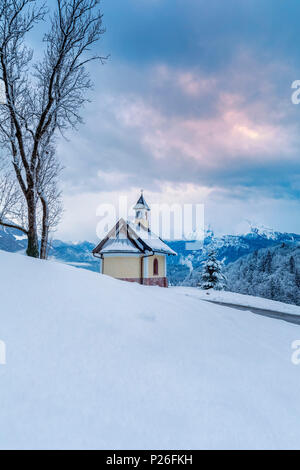 Kapelle im Winter Kirchleitn in Berchtesgaden, Berchtesgadener Land, Oberbayern, Bayern, Deutschland